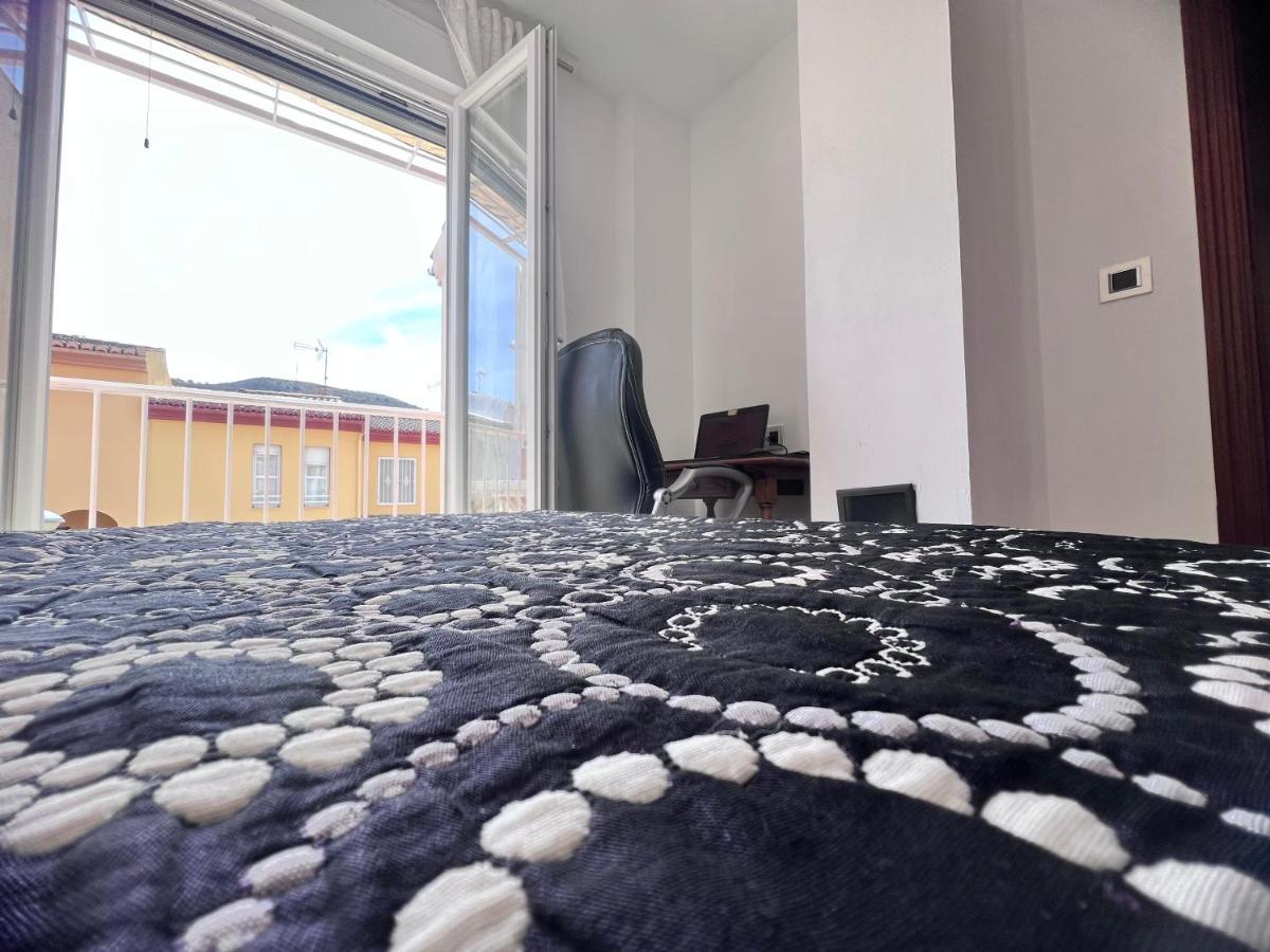 Casa Ideal Familias Y Grupos Con Balcones Exterior Soleada Patios Cerca Alhambra, Sierra Nevada, Rio Genil, Lancha Del Genil, Parque Llano Y Reloj Del Sol Con Barbacoas, Campo De Futbol, Circuito Gimnasia Apartamento Granada Exterior foto