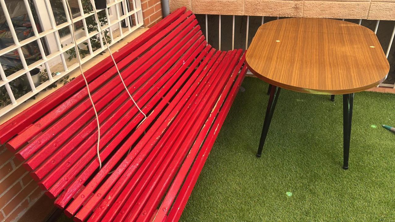 Casa Ideal Familias Y Grupos Con Balcones Exterior Soleada Patios Cerca Alhambra, Sierra Nevada, Rio Genil, Lancha Del Genil, Parque Llano Y Reloj Del Sol Con Barbacoas, Campo De Futbol, Circuito Gimnasia Apartamento Granada Exterior foto