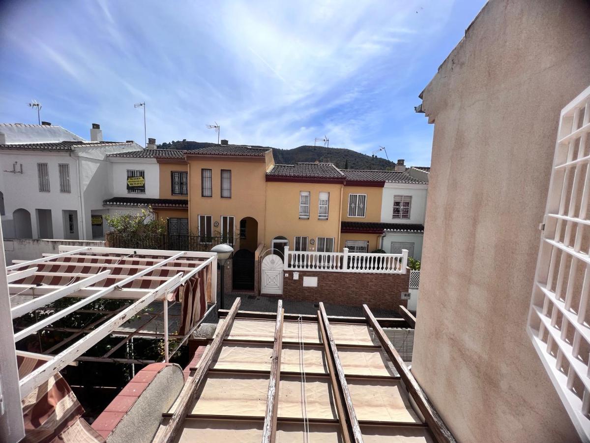 Casa Ideal Familias Y Grupos Con Balcones Exterior Soleada Patios Cerca Alhambra, Sierra Nevada, Rio Genil, Lancha Del Genil, Parque Llano Y Reloj Del Sol Con Barbacoas, Campo De Futbol, Circuito Gimnasia Apartamento Granada Exterior foto