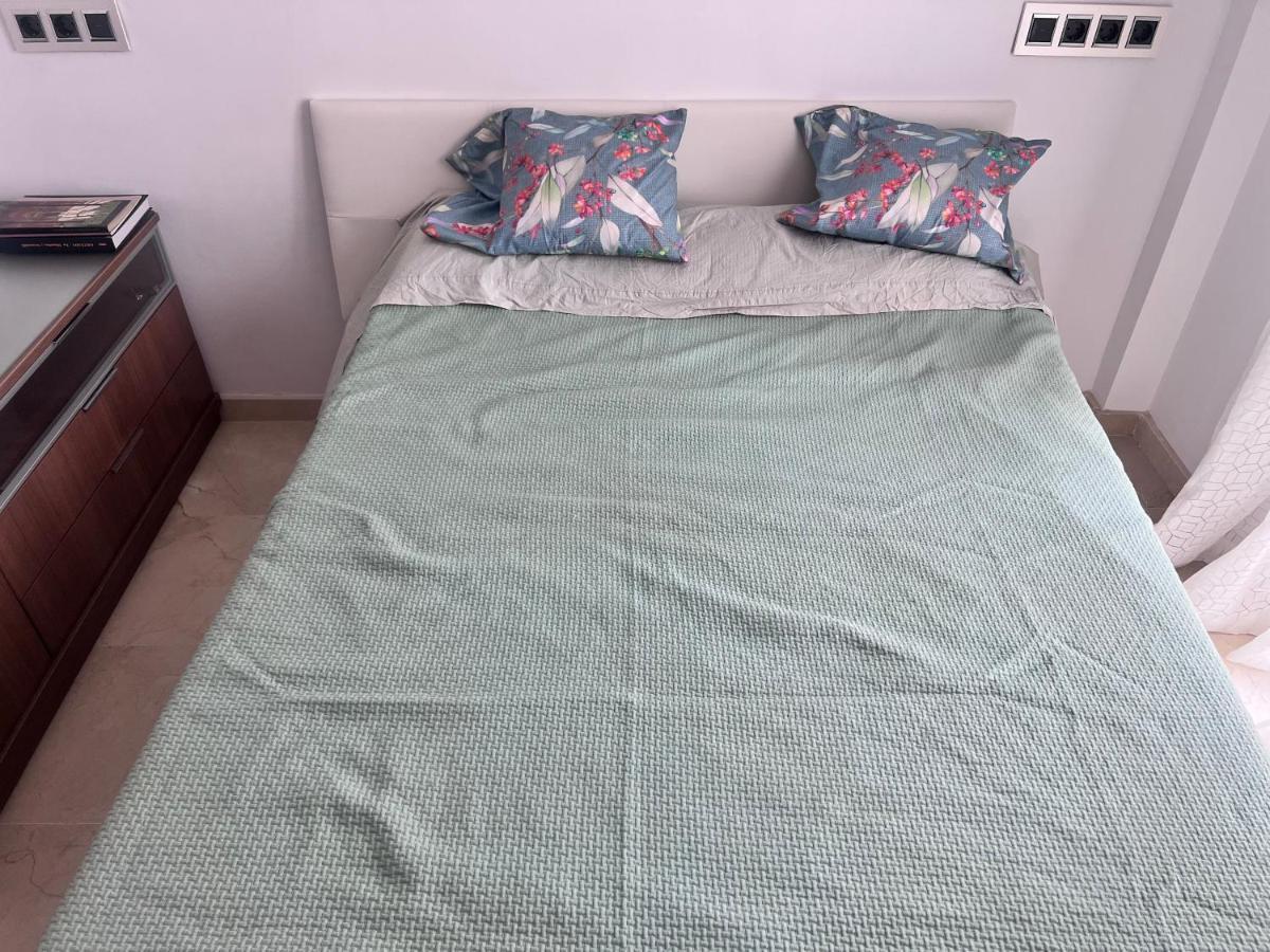 Casa Ideal Familias Y Grupos Con Balcones Exterior Soleada Patios Cerca Alhambra, Sierra Nevada, Rio Genil, Lancha Del Genil, Parque Llano Y Reloj Del Sol Con Barbacoas, Campo De Futbol, Circuito Gimnasia Apartamento Granada Exterior foto