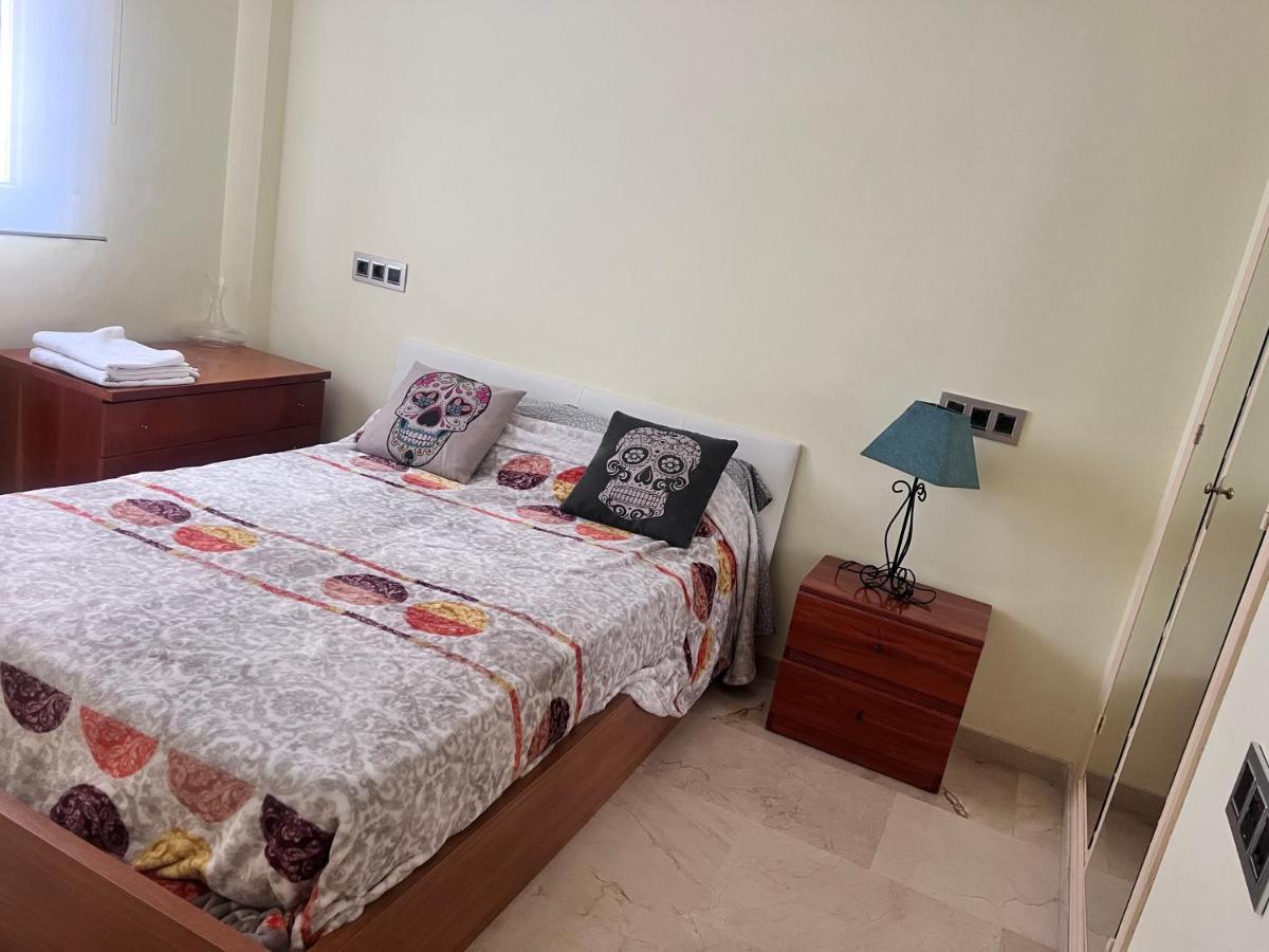 Casa Ideal Familias Y Grupos Con Balcones Exterior Soleada Patios Cerca Alhambra, Sierra Nevada, Rio Genil, Lancha Del Genil, Parque Llano Y Reloj Del Sol Con Barbacoas, Campo De Futbol, Circuito Gimnasia Apartamento Granada Exterior foto