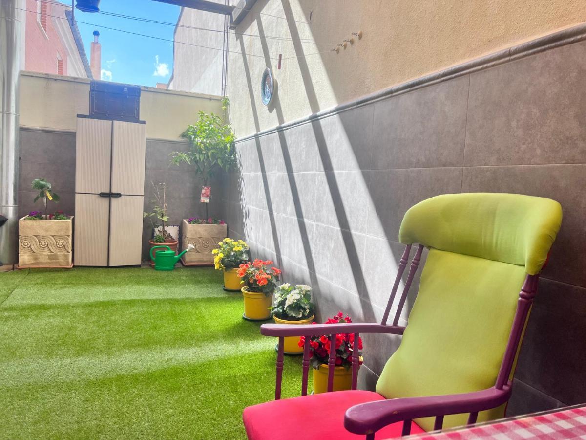 Casa Ideal Familias Y Grupos Con Balcones Exterior Soleada Patios Cerca Alhambra, Sierra Nevada, Rio Genil, Lancha Del Genil, Parque Llano Y Reloj Del Sol Con Barbacoas, Campo De Futbol, Circuito Gimnasia Apartamento Granada Exterior foto