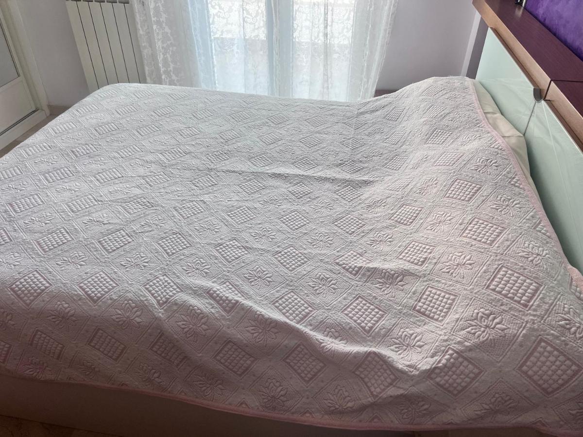 Casa Ideal Familias Y Grupos Con Balcones Exterior Soleada Patios Cerca Alhambra, Sierra Nevada, Rio Genil, Lancha Del Genil, Parque Llano Y Reloj Del Sol Con Barbacoas, Campo De Futbol, Circuito Gimnasia Apartamento Granada Exterior foto