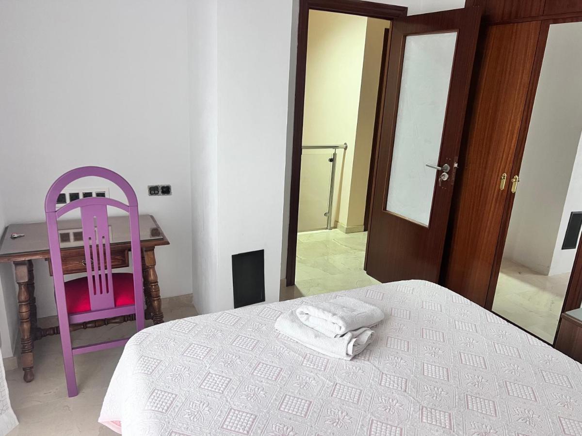 Casa Ideal Familias Y Grupos Con Balcones Exterior Soleada Patios Cerca Alhambra, Sierra Nevada, Rio Genil, Lancha Del Genil, Parque Llano Y Reloj Del Sol Con Barbacoas, Campo De Futbol, Circuito Gimnasia Apartamento Granada Exterior foto