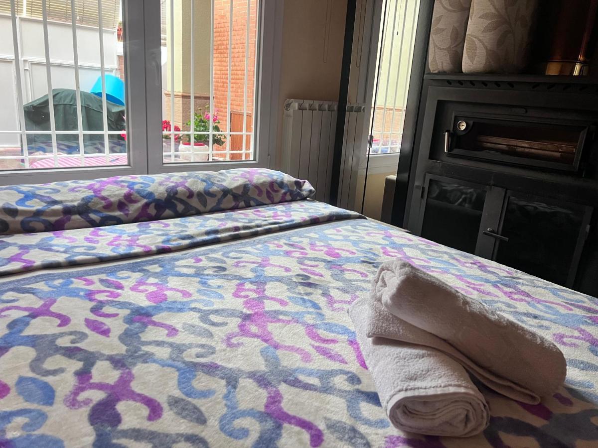 Casa Ideal Familias Y Grupos Con Balcones Exterior Soleada Patios Cerca Alhambra, Sierra Nevada, Rio Genil, Lancha Del Genil, Parque Llano Y Reloj Del Sol Con Barbacoas, Campo De Futbol, Circuito Gimnasia Apartamento Granada Exterior foto