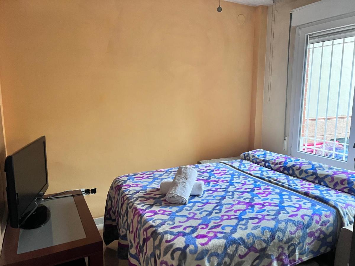 Casa Ideal Familias Y Grupos Con Balcones Exterior Soleada Patios Cerca Alhambra, Sierra Nevada, Rio Genil, Lancha Del Genil, Parque Llano Y Reloj Del Sol Con Barbacoas, Campo De Futbol, Circuito Gimnasia Apartamento Granada Exterior foto